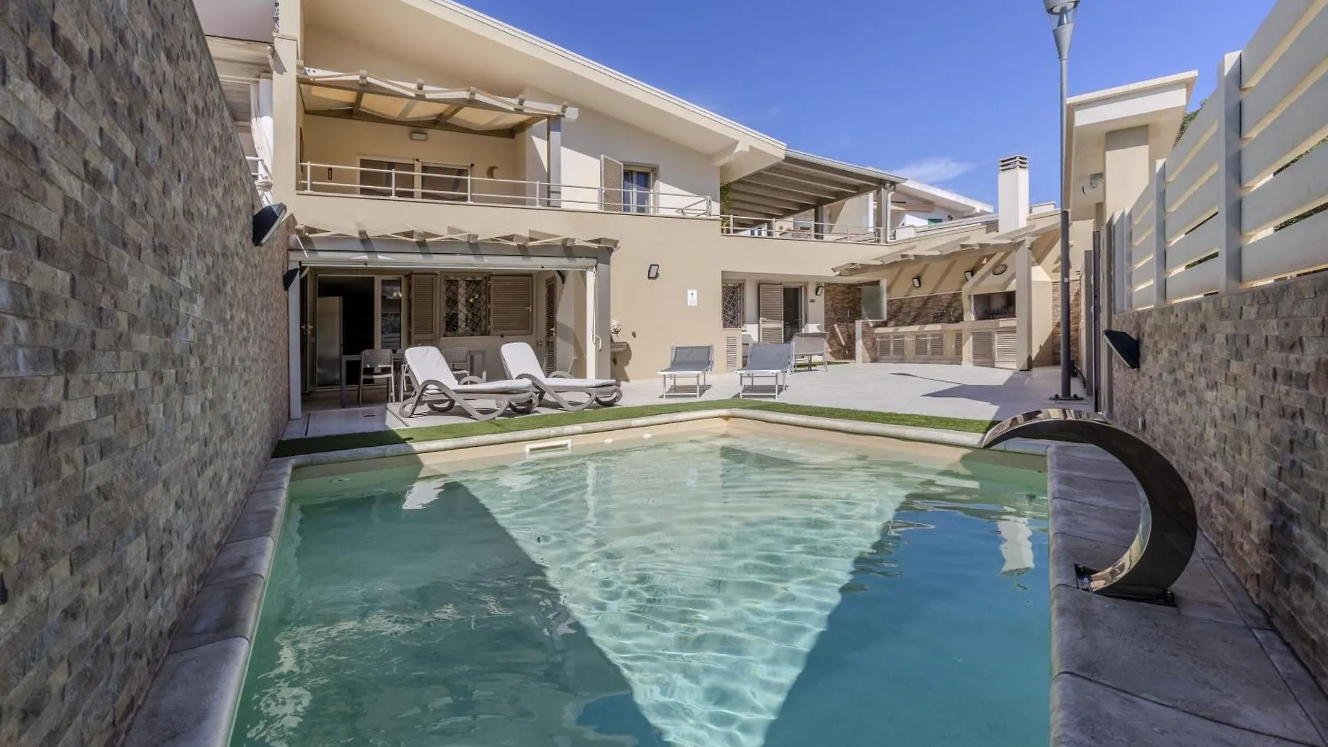 Villa Rachele 2 Private Pools بورتو بينو 0*,  إيطاليا
