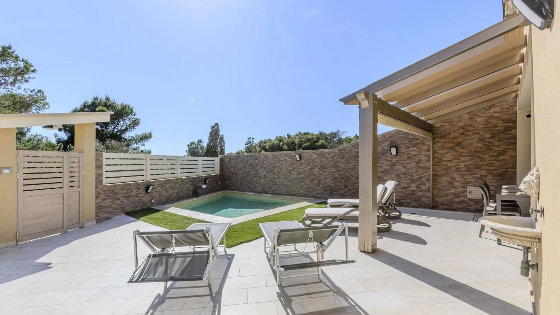 Villa Rachele 2 Private Pools Porto Pino